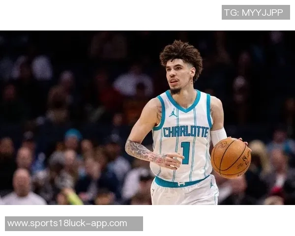 拉梅洛鲍尔全场表现出色20投7中砍下22分带领球队取得胜利